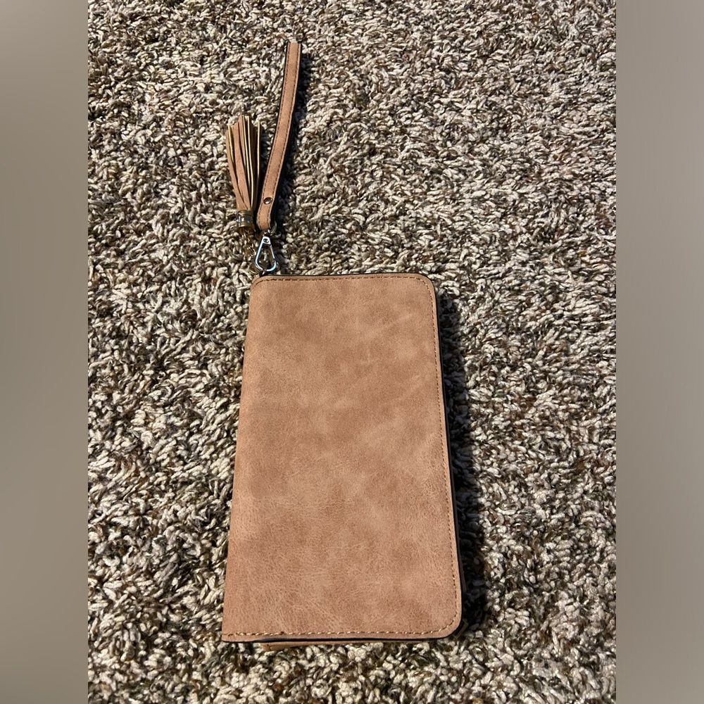 5/$10 | TARGET | PHONE WALLET WITH WRISTLET
